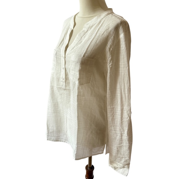 CARVE DESIGNS DYLAN TEXTURED SHIRT 100% ORGANIC COTTON ROLL TAB SLEEVES M - Picture 3 of 11